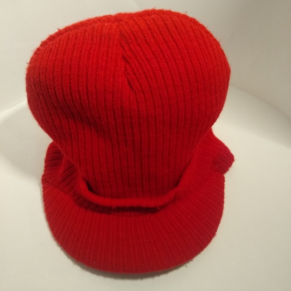 Hat - Picture 1 of 3